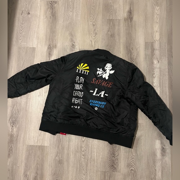 Guess puffer reversal jacket black and red - Picture 4 of 10